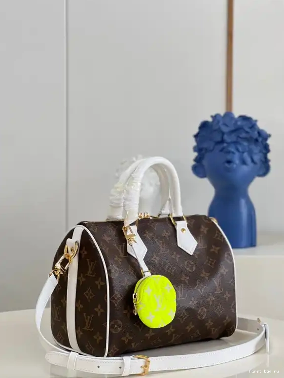 First bag ru 25 VUITTON LOUIS BANDOULIÈRE SPEEDY 0629
